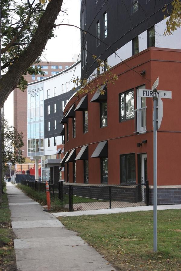 Uwinnipeg Downtown Hostel ภายนอก รูปภาพ