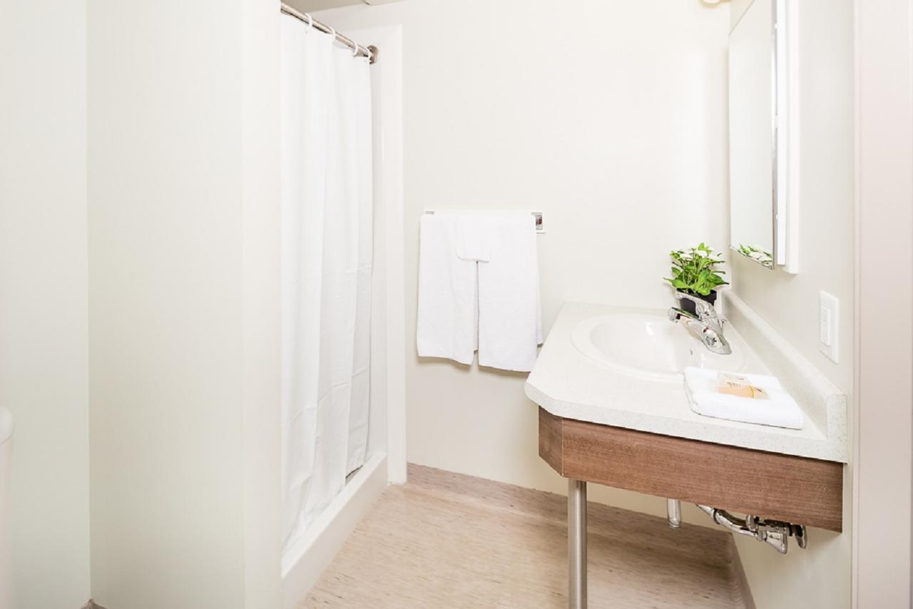 Uwinnipeg Downtown Hostel ภายนอก รูปภาพ